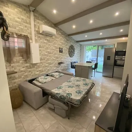 Maison Au Pied De Chateauvallon * טולון